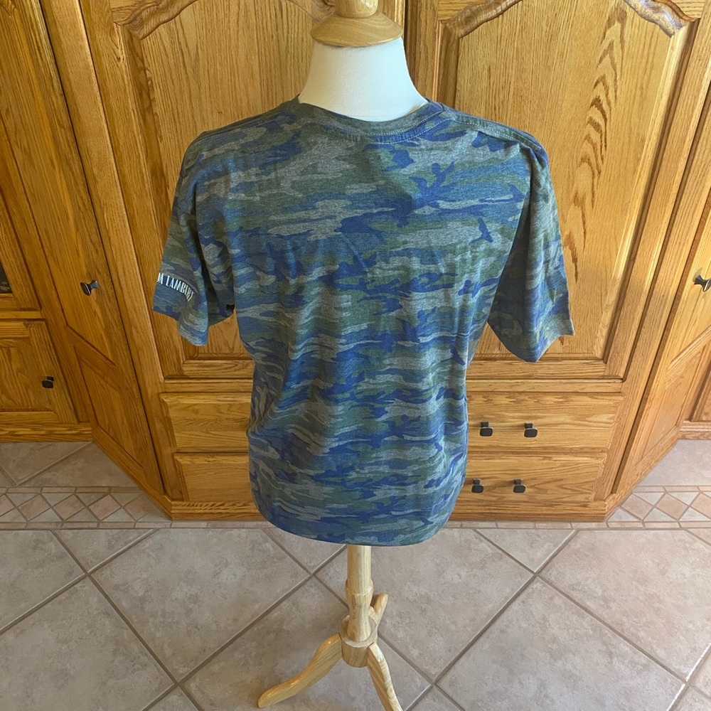 L loose T shirt NWT It was a gift I will not wear - Picture 7 of 8